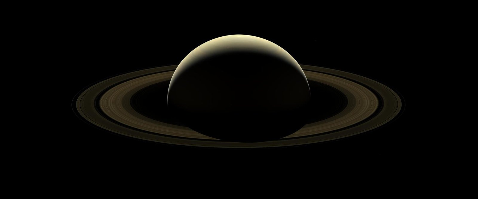 A Szaturnusz és gyűrűi a Cassini szonda búcsúképén (NASA/JPL)